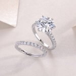 Arrange Large Diamond Rings Luxuriously And Fashionably Set With Moissanite Silver Rings